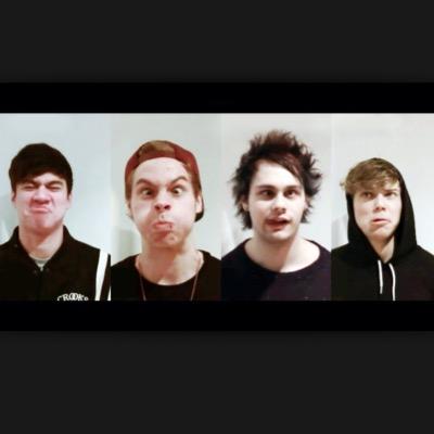 hiii trying so hard to get followed by 5sos pelase rt my first tweet please because i gave a free follow..... you can reach me at @mols_a_penguin ❤️