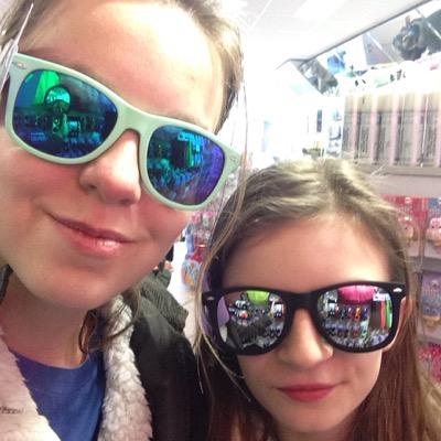 new twitter is Molz333