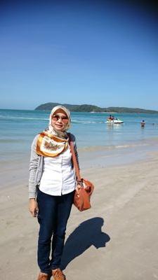 atikahazwani's profile picture. april, aries, workaholic, like to do things themselves, don't trust people easily