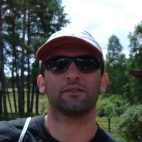 Software Architect; Golang, JS, Python, Erlang, C#; One monkey. One keyboard. Infinite possibilities
