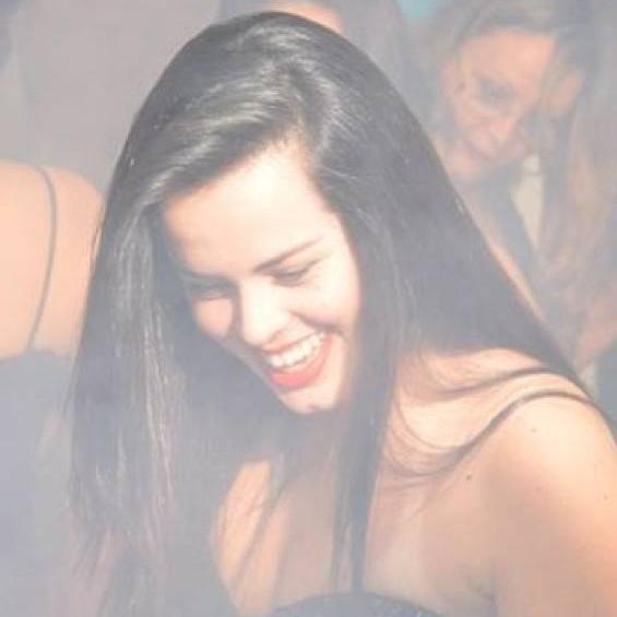 Não há nada nesse mundo que vai destruir sua felicidade se você quiser ser feliz. Acredite!