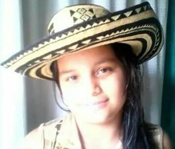 TIA DE EMMANUEL GONZALEZ ♥♡♥
/DEL CALI SOY/ JR10 REAL MADRID