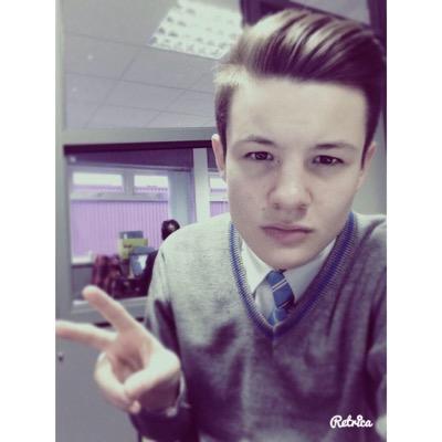 follow @danielWmusic or I unfollow, I have the app