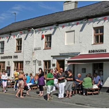 Eat, Drink, Sleep at The Garddfon