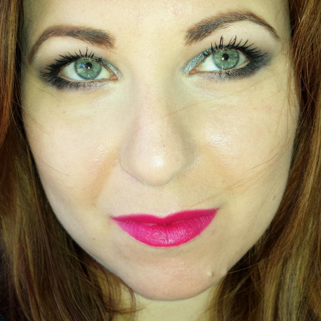 ciao a tutti! mi chiamo Paola sono appassionata di make up e cosmesi Mi trovi anche su FB: https://t.co/Pxdcy6GZp7