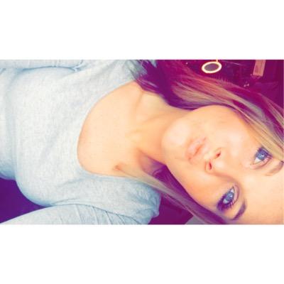 tiffymayhue21's profile picture. 