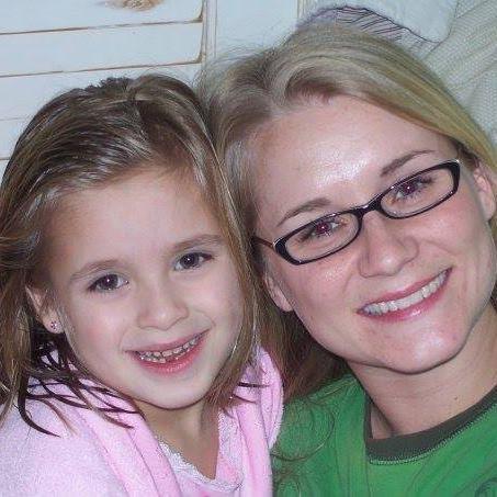 paulinedurant21's profile picture. 