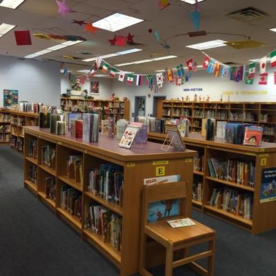 This is the library @ Claremont Spanish Immersion School in Arlington, VA one of the best schools.  leemos en español