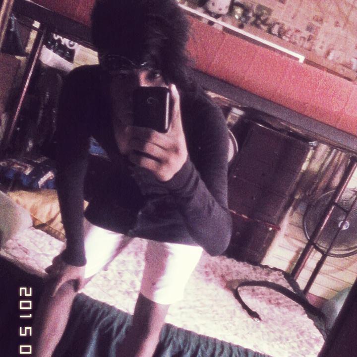 odioso malcriado celoso cuimoo (Mariquito) pasivo antipatico dormilon  seco flojo ese soy yo mientra este soltero hago lo que yo quiera♛.