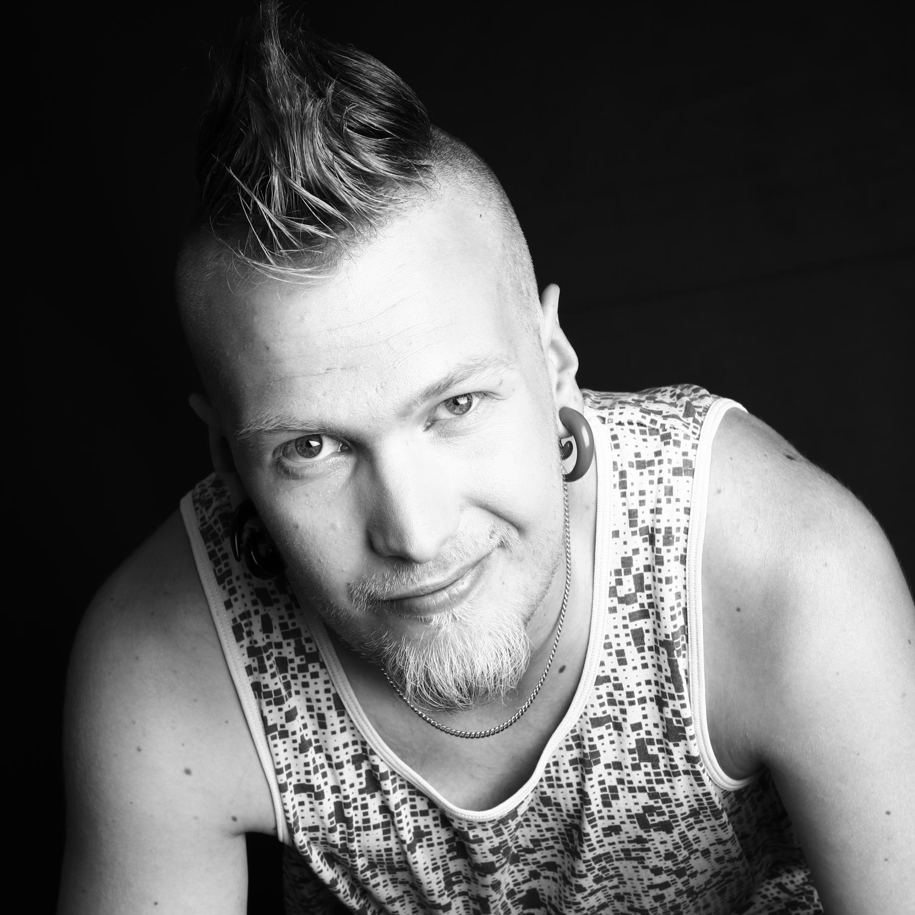 ratshit92's profile picture. 