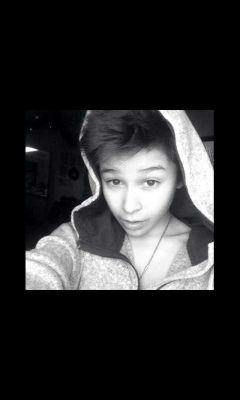 L♥E♥O♥N♥D♥R♥E-C♥H♥A♥R♥L♥I♥E