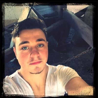 OasisWeed's profile picture. Il faut toujours savoir profitez de la vie, a chaque occasion. On a qu'une seule vie. #TeamCuisiner #Smoke