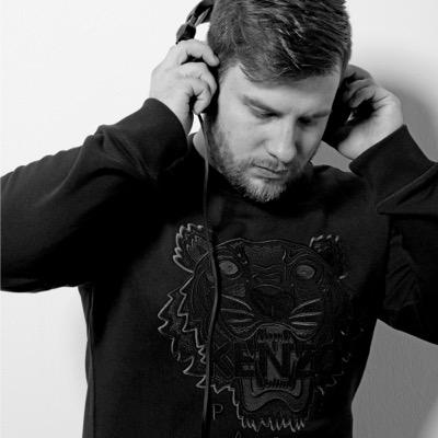 Producer | DJ | CEO 
BERMUDA RECORDS 
Tübingen ↔️ Zürich 
http://t.co/q61jxRIcfF