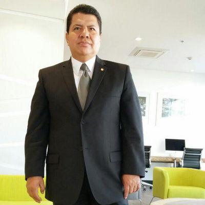 Abogado Penalista. Profesor Facultad de Derecho UNAM. Srio Gral del Congreso Nal. de la Abogacía. Presidente Emérito de la Barra Nal de Abogados Posgraduados