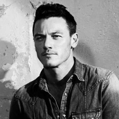 RoydonVampire's profile picture. A member of one of the most feared vampire families in existence; I serve as the families assassin and also a member of the court of Elizabeth 1st