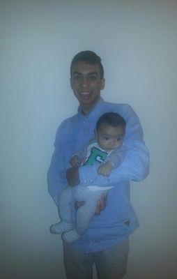 Oussama 16 jaar huizen t'gooi