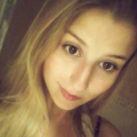 Lo poco que tengo es tan poco, que me hace feliz ♪