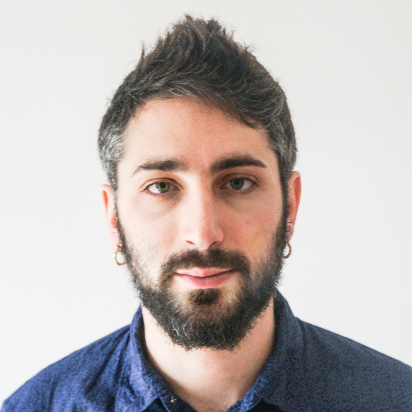 Entrepreneur, mentor, storyteller. Co-founder Getwear & Chatra (acquired).  Co-host of Bootstrapped podcast. Let's build together!
 https://t.co/pY3i2jFLdM 🚀