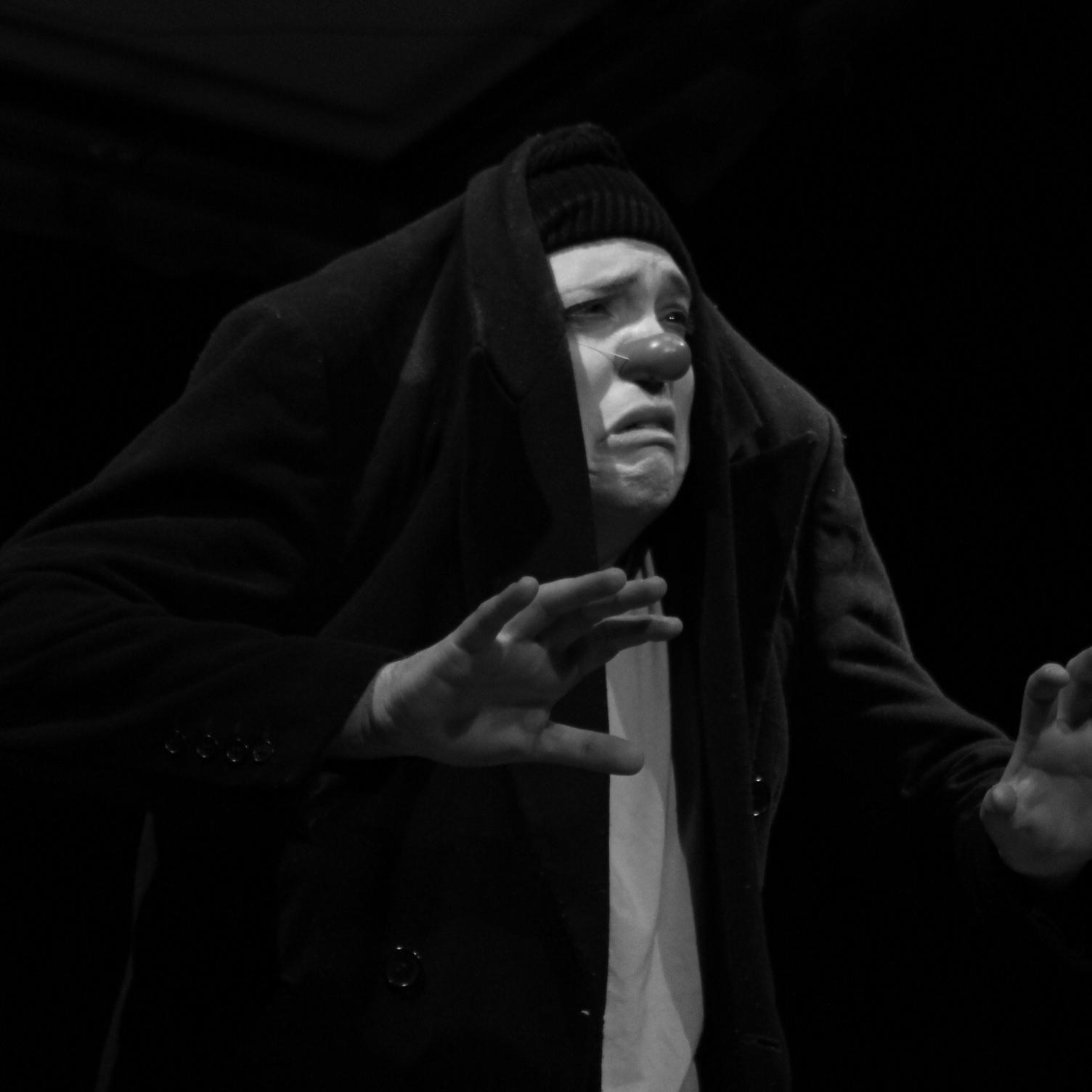Actor, director y docente teatral especializado en la tecnica Impro
