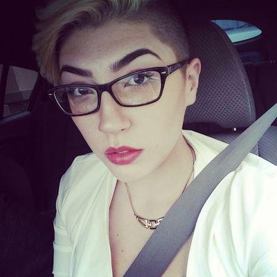 Corona_andLimee's profile picture. yes, I do my own eyebrows #peaceloveandhairgrease ✌