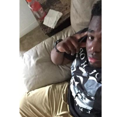 Dlo. 20 yrs old #HaitianPapi from the 954 ✊ Follow Me I'll Follow Back. NEW ACCOUNT MY OLD ONE WAS HACKED