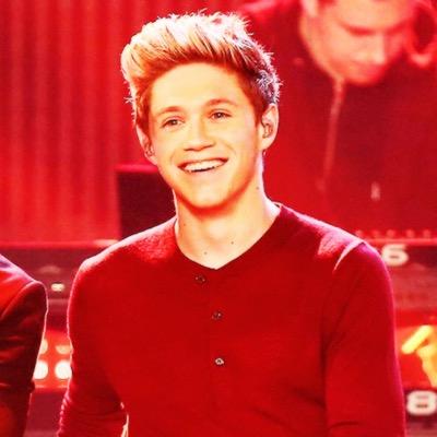 Please follow @niamxhood . thank you so much ily