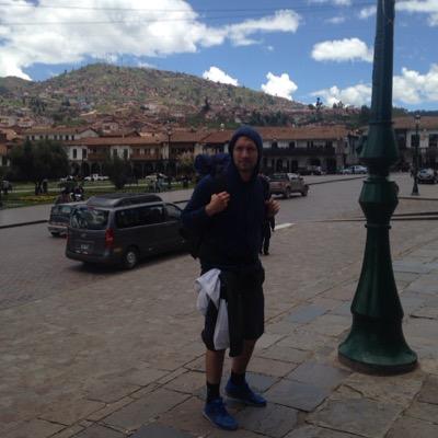 31 años, Ingeniero Electrico SEC CLASE A, Coordinador y Docente de Duoc UC, desarrollando faceta de luchador