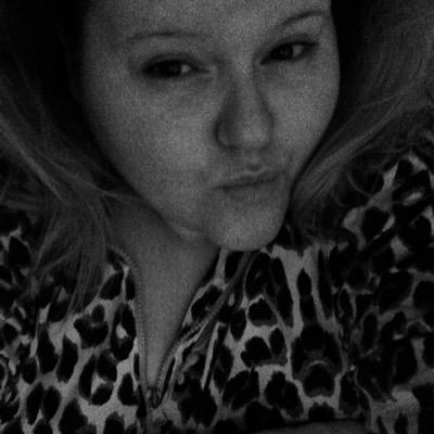 I'm 21 with a beautiful 2 year old. 
I love her she's my world. 
love my beautiful boyfriend Daniel meeks❤️