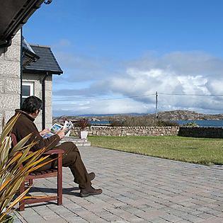 We are a modern B&B with spacious bedrooms, luxury en suite facilities, a sauna and an outdoor hot tub, all with views across Iona and to Mull.