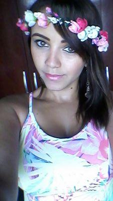 Nao temo o futuro pois tenho DEUS comigo, pode cair o mundo estou em PAZ..
Uma pessoa apaixonada por Deus, e que reconhece que sem ele nada sou....