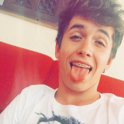 vou com fé, vou na fé, por que a fé não costuma falhar, eu aprendi que só Deus pode me julgar!