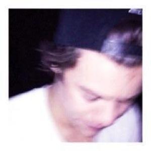 this world needs more love, more respect and more people like harry styles.・゜・。