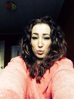 Howsonxo_15's profile picture. 17,From Manchester. BBM: 52EC6333. Instagram: Katrinaxo_97. Snapchat: Katrinaxo_13. Kik: Trinaxo_14. ✌✋