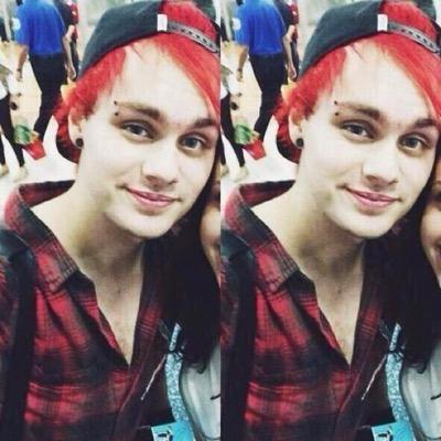 TestTestlayout's profile picture. hi :)