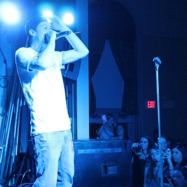 ItsJustTA's profile picture. Instagram: ItsjustT.A