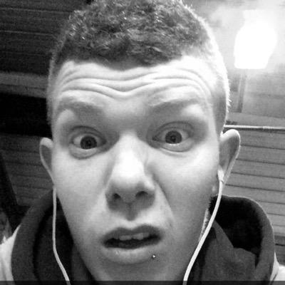 snap chat-siddycarl 
insta-carl.1993