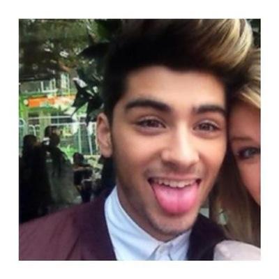 follow @dropoutmalik !!!!!!!