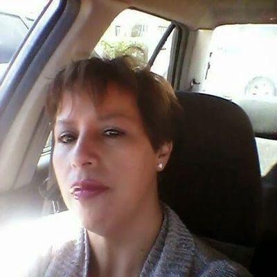 Tengo una Discapacidad en mis Piernas NO TENGO Rotula en mi rod izq Teng Artritis reumatoide en todo mi cuerpo y se cort los ligamentos cruzados en mi pier Dere