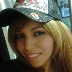 IvanaLoer's profile picture. La vida te va enseñando quien si, quien no y quien nunca debe estar en tu vida