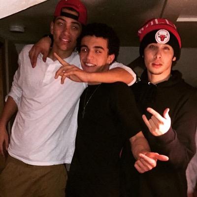 live life with my closes niggas fuck the rest of yall cause me n my team turnt