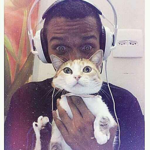 VictorzetisLove's profile picture. Fan Clube do @VictorAoVivo. By: #Marry, #Ana, #Tay and
#EmihDoViih