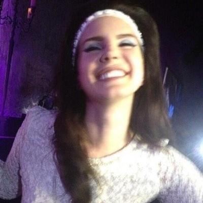 lowquaIitylana's profile picture. here to bless ur eyes