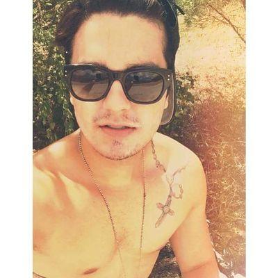 Um brinde ao nosso amor❤ e um salve ✌pro destino♬