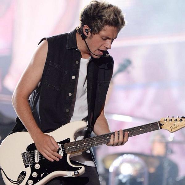 realcafetim's profile picture. oh cecilia youre breaking my heart youre shaking my confidence daily @TheVampsBrad @TheVampsTristan @NiallOfficial