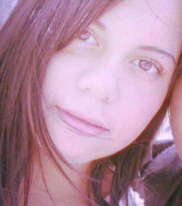 Holiwis *-* Soy Antonella Araya & estas pasando por mi twitter- ♚keep calm and carry on smiling♚