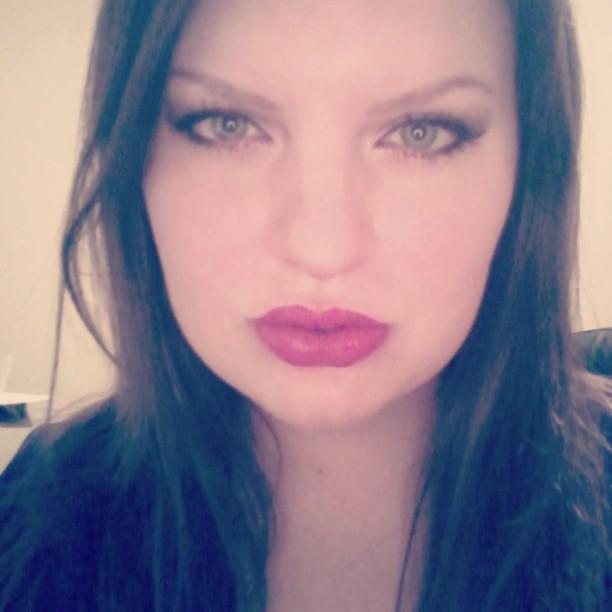 Vancouver girl living in a Winnipeg world. Marketing/PR/Communications professional, makeup enthusiast, mental health advocate, entertainment seeker.