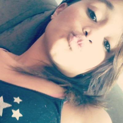 Sou uma gota d'água, sou um grão de areia
Ariana ♈