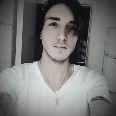 ItsNotTrueA's profile picture. Not actually King T