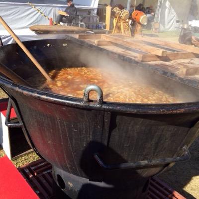 EVENTWORK1's profile picture. ■イベント
各種式典・地鎮祭・竣工式・展示会・産業祭・文化祭・納涼祭・防災訓練・開通式・除幕式・植樹祭・スポーツイベント等の企画、運営、施工
■レンタル
大型テント・大型ステージ・各種テント・椅子・テーブル・式典用品・音響・照明・パネル・紅白幕
■看板製作・パンフレット・チラシの製作・タレントの手配等イベント用品製作