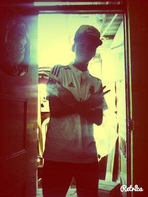 ser humilde, sacrificio, esforzado  y entrenar duro para lograr ser el mejor del planeta y siempre imspirado con lo que mas amas, el FUTBOL